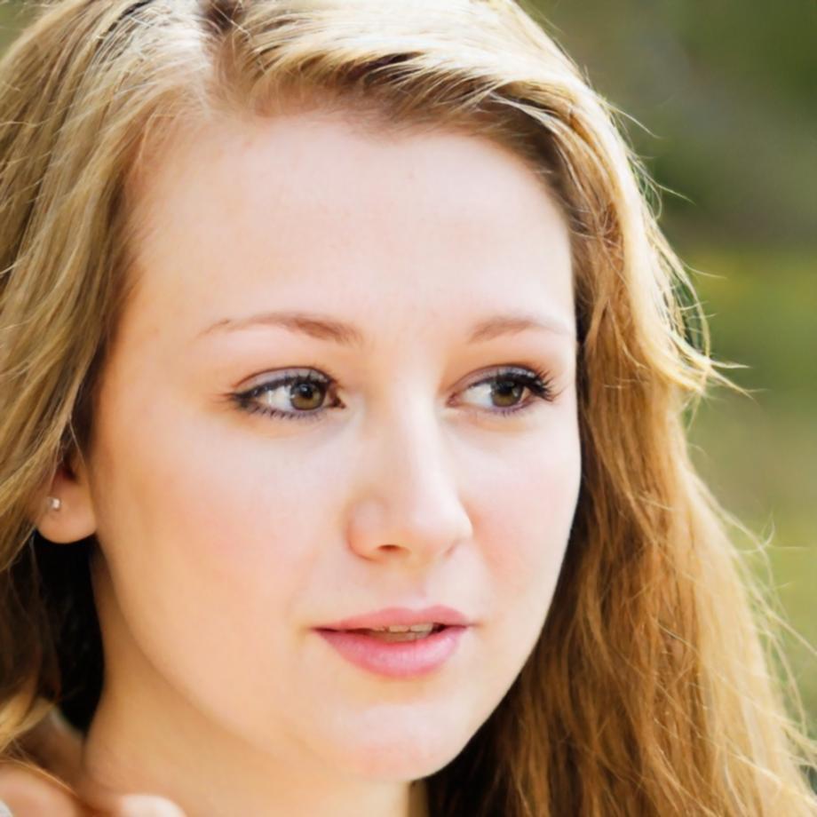 Portret Elena Popovici